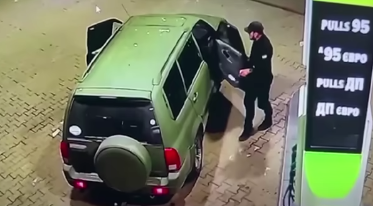 Розстріл поліцейських на Вінниччині: знайшли автівку вбивць і боєприпаси