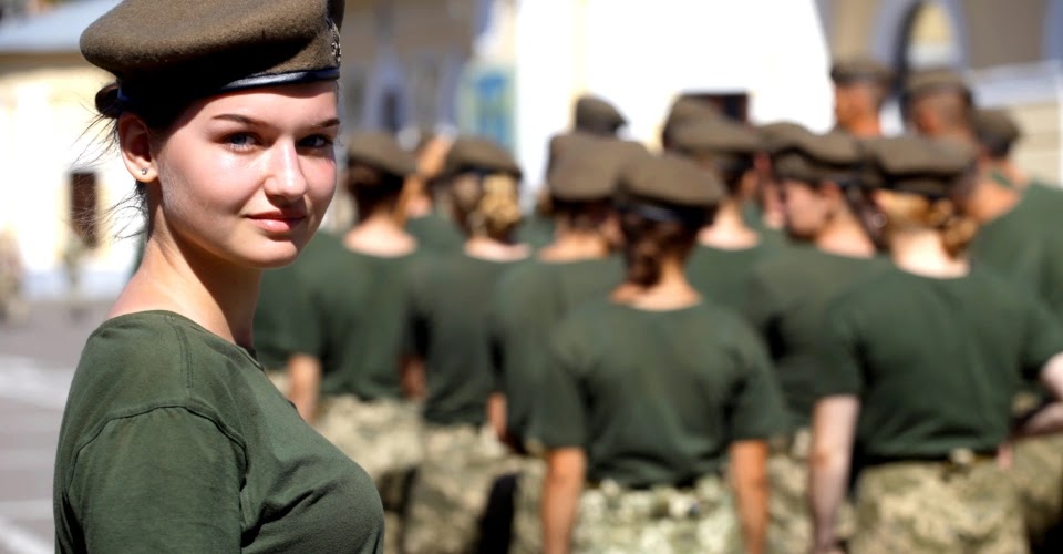 В Україні спростять порядок військового обліку, жінок не штрафуватимуть