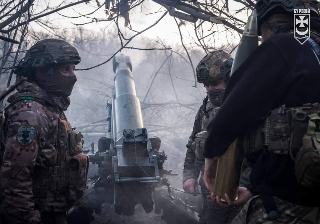 За добу на фронті 115 боєзіткнень: ворог активно наступає на трьох напрямках. Генштаб