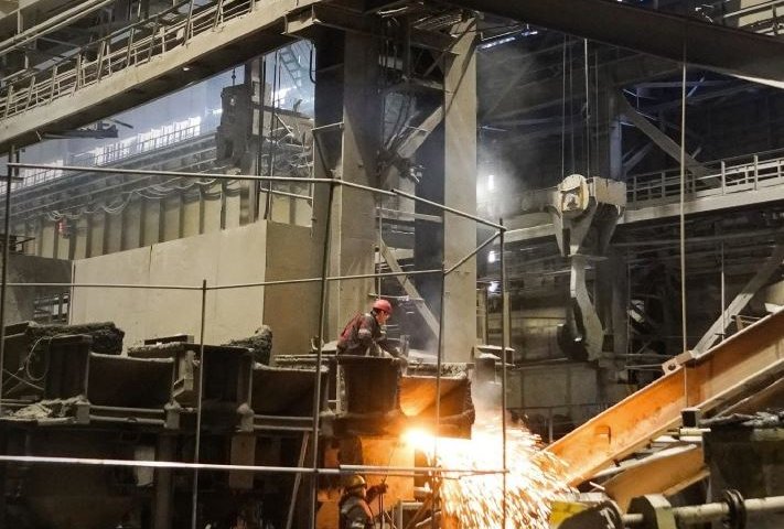 Відмовляються "йти на міни". Робітники меткомбінату в Маріуполі влаштували бунт