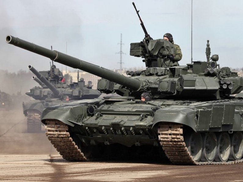 Молоковозом зупинив колону танків. Героїчний дід та інші сміливці України