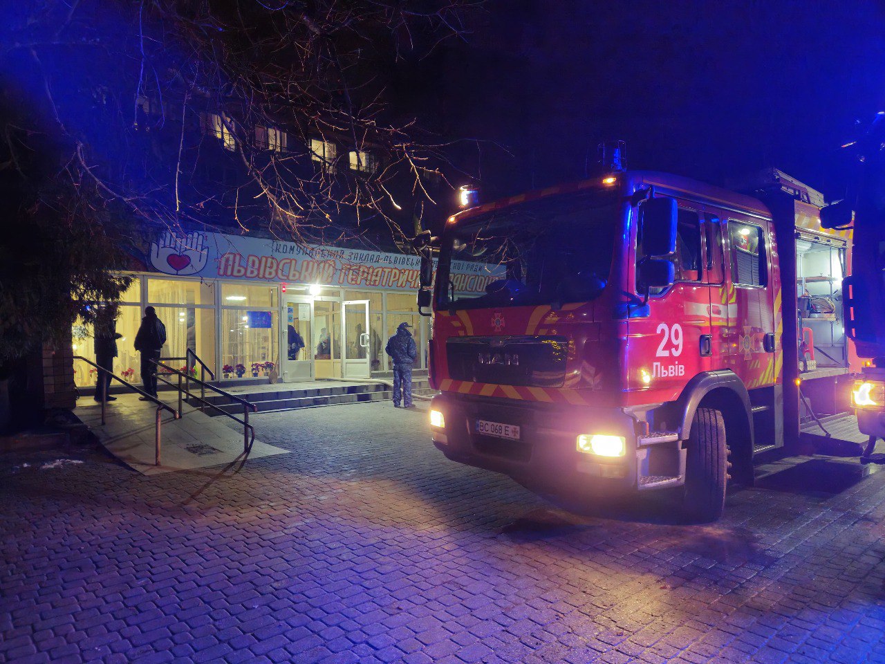 У Львові сталася пожежа в пансіонаті: загинув літній чоловік