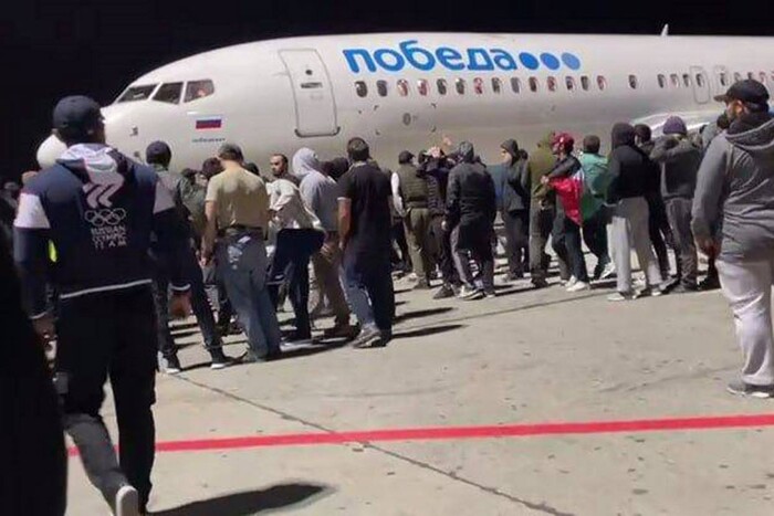 У Дагестані натовп дико ввірвався в аеропорт Махачкали через рейс з Ізраїлю