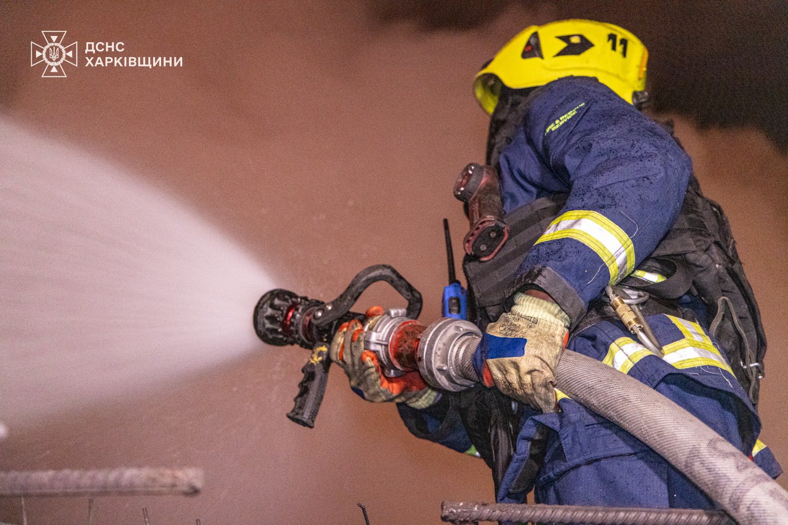 Ворожа дронова атака на Харків: на цивільному підприємстві пожежа (фото)