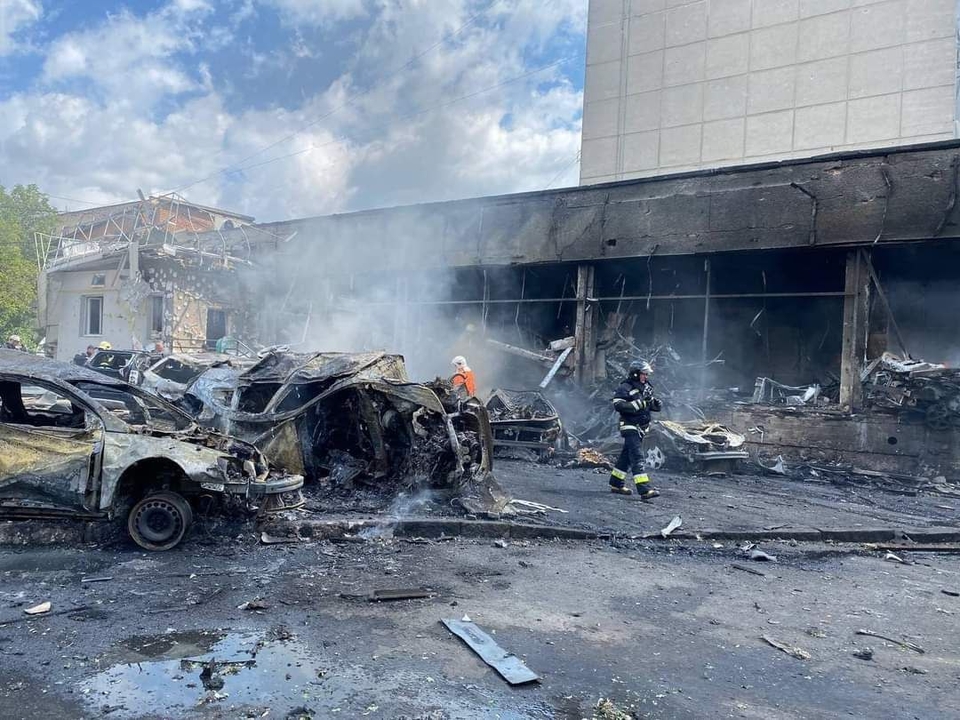 Рятувальники завершили розбір завалів у Вінниці
