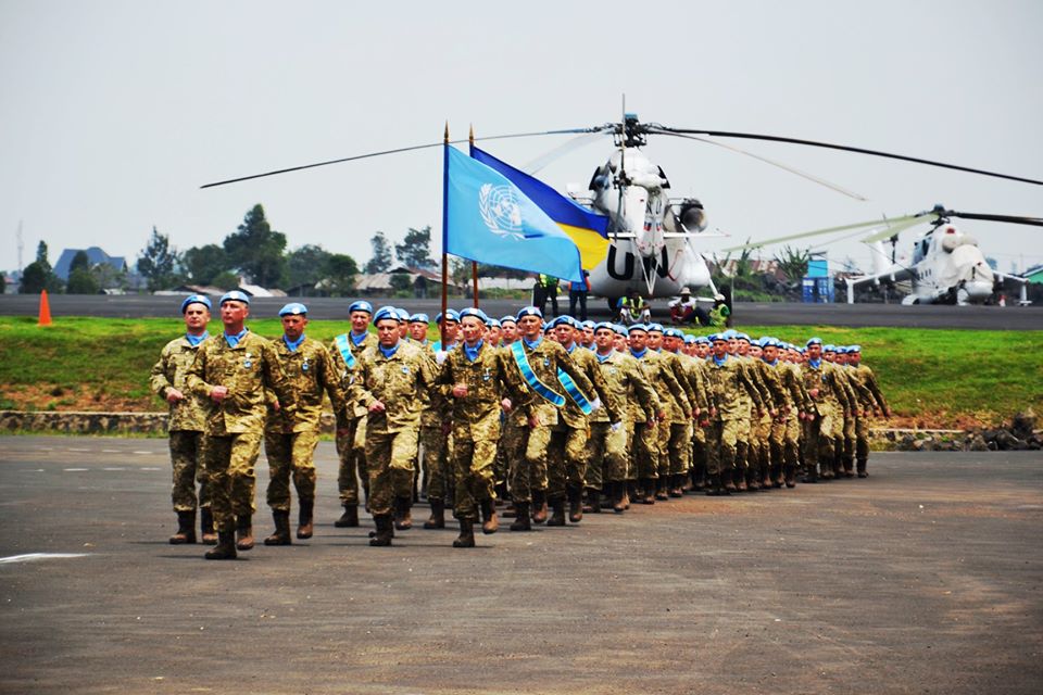 Зеленський відкликає українських миротворців додому