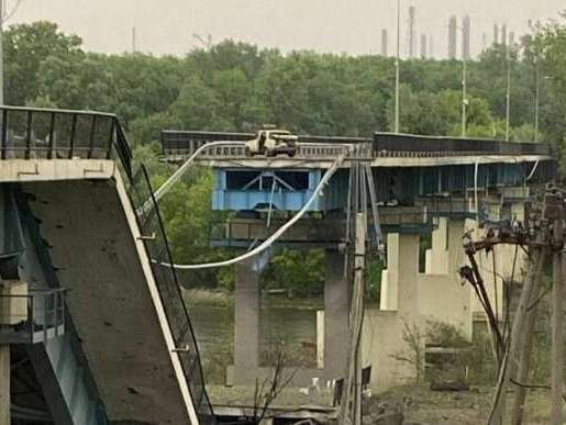 Російські окупанти зруйнували всі мости, що ведуть до Сєвєродонецька – голова ОВА