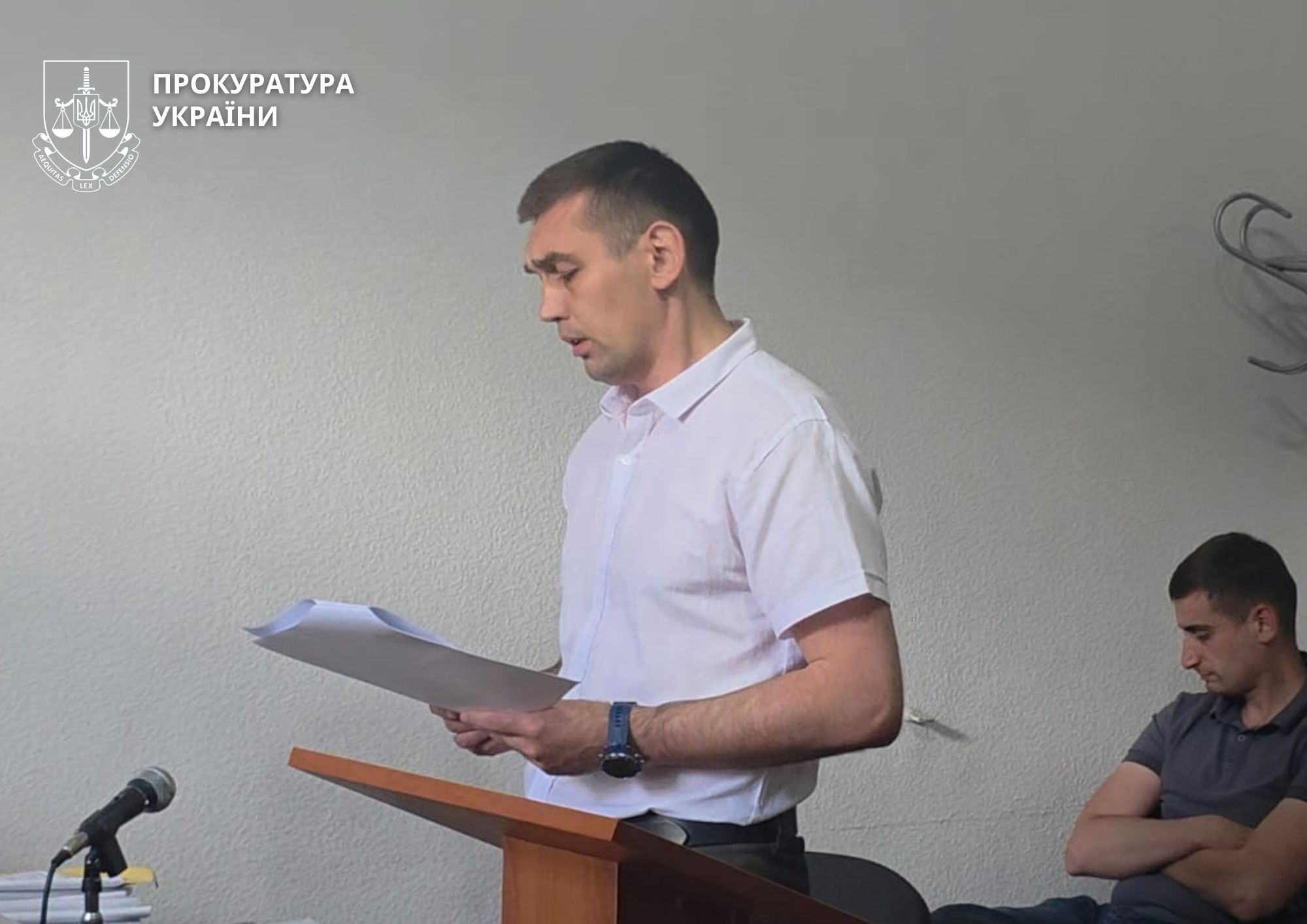 У Франківську взяли під варту трьох топпосадовців мерії