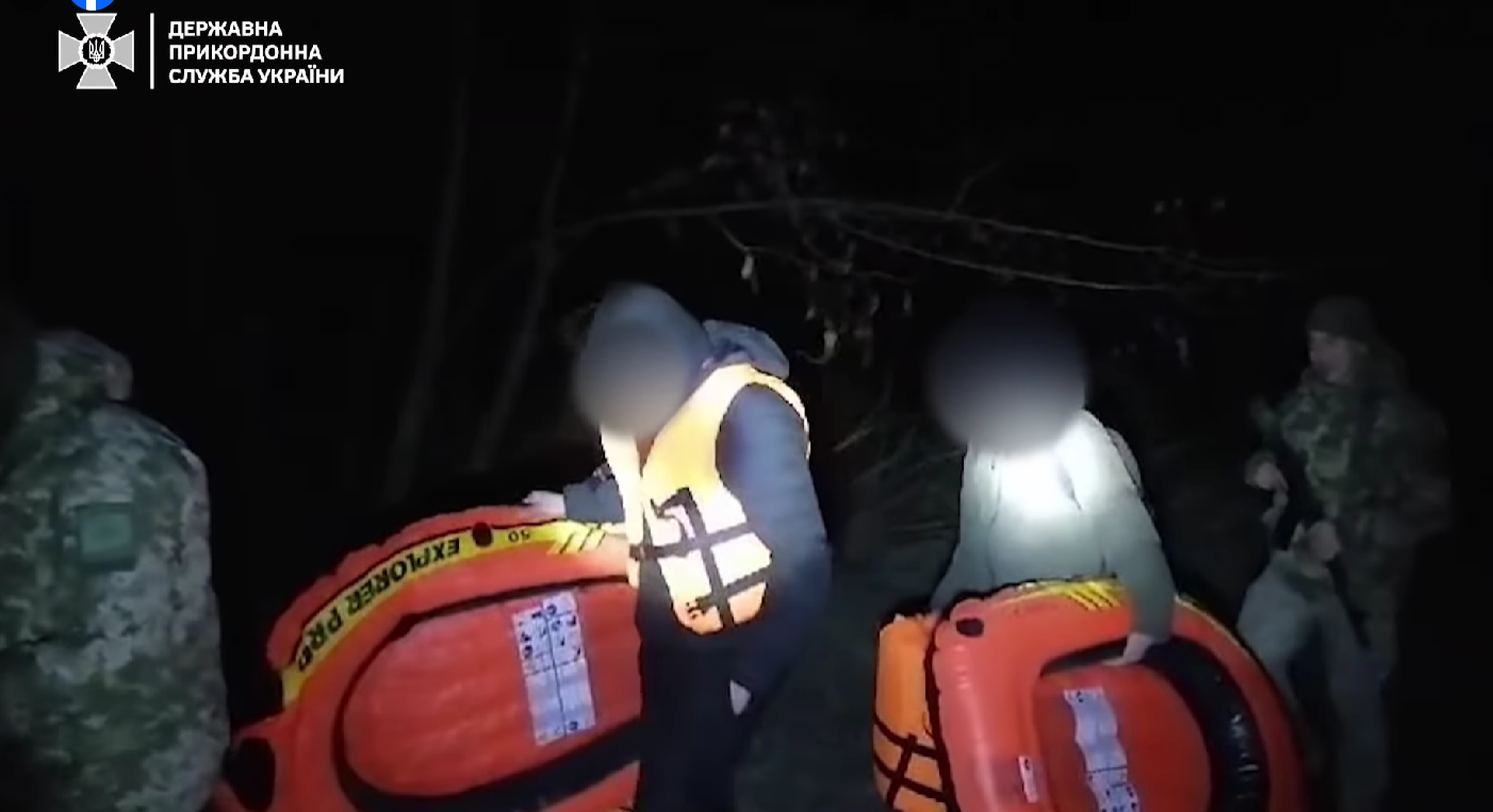 Чотирилапий помічник прикордонників завадив молодикам «форсувати» Тису і втекти до Угорщини