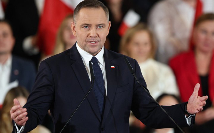 В Польщі кандидат в президенти заявив, що не бачить Україну в ЄС і НАТО. Реакція Туска