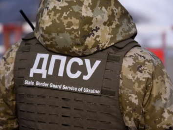 На Львівщині засудили жінку, яка вийшла заміж за родича, щоб він міг втекти за кордон