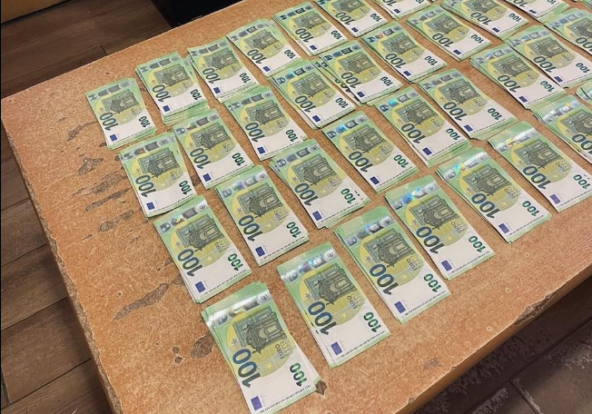 Громадянин Польщі намагався перевезти через кордон 40 тисяч євро: як його покарали