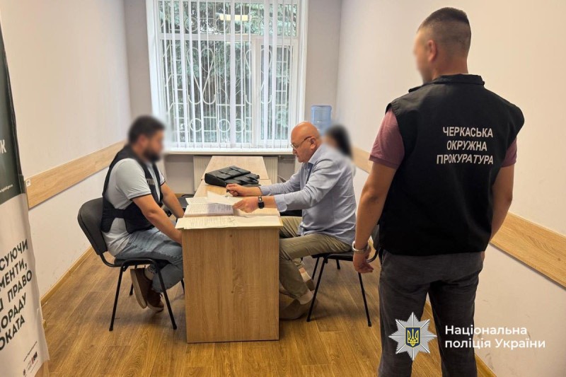 Квиток на фестиваль чи гра в казино: тренерка з Черкас програла мільйон батьківських гривень