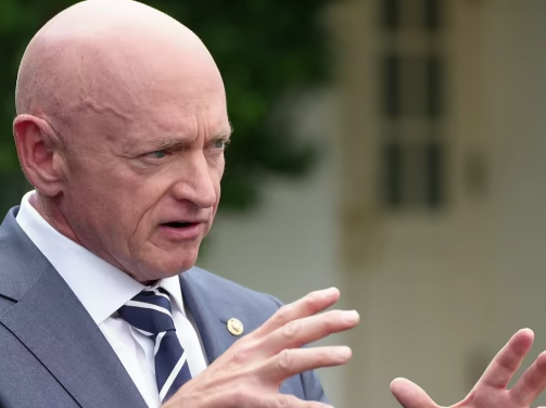 Операція у Курській області може змінити хід війни, – сенатор-демократ Марк Келлі