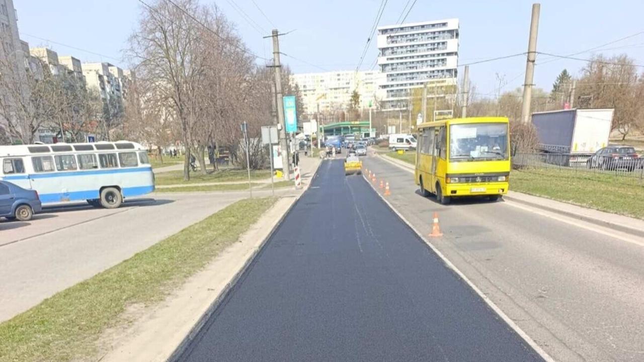 У Львові одразу на декількох вулицях ремонтуватимуть дорогу: буде обмеження руху
