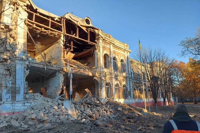 Уночі Миколаїв атакували С-300, а Полтавщину і Дніпропетровщину - дронами
