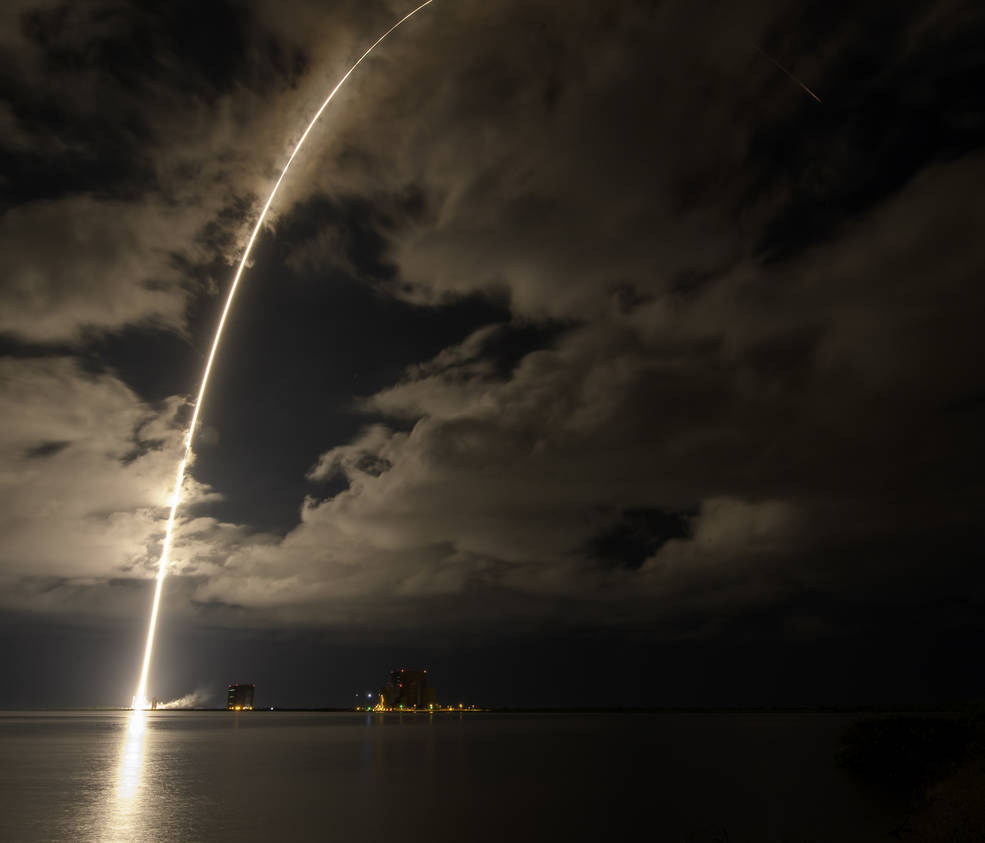 SpaceX розгорнула 53 супутники Starlink
