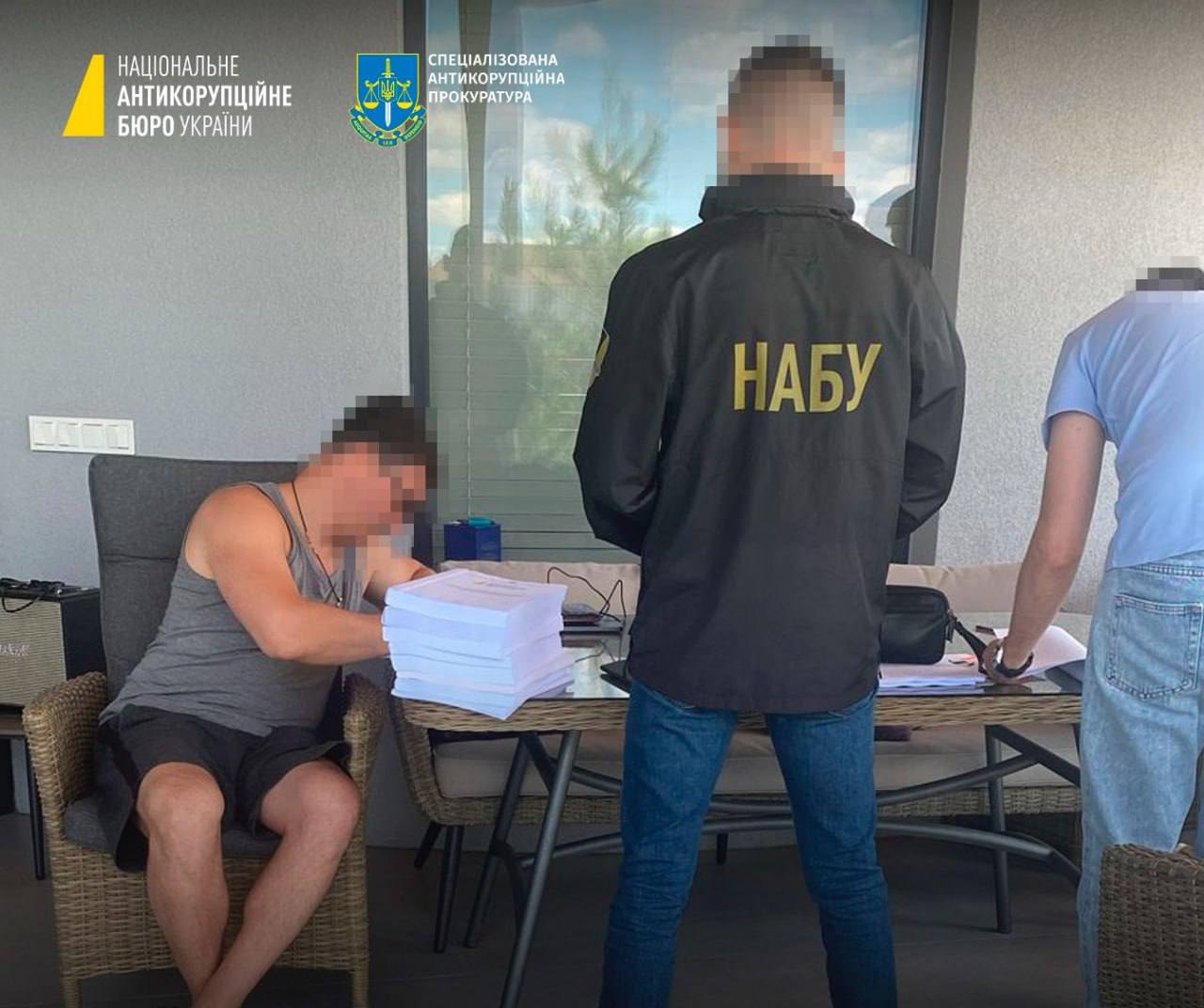 Присвоїв 10 млн гривень на закупівлі бронежилетів: викрили очільника Департаменту «Укренерго»