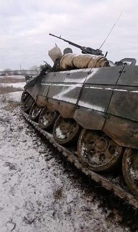 40 знищених окупантів, танки, «Тигри»: заблокований Маріуполь дає ворогу відсіч. Фото 18+