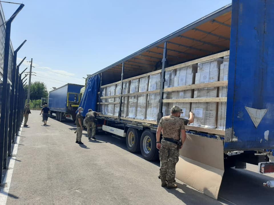 ООН відправила на окупований Донбас 20 автомобілів гуманітарної допомоги