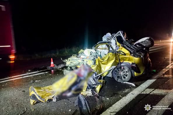 Смертельна ДТП на Рівненщині: водійка «Toyota Yaris Cross» виїхала на зустрічну (фото)