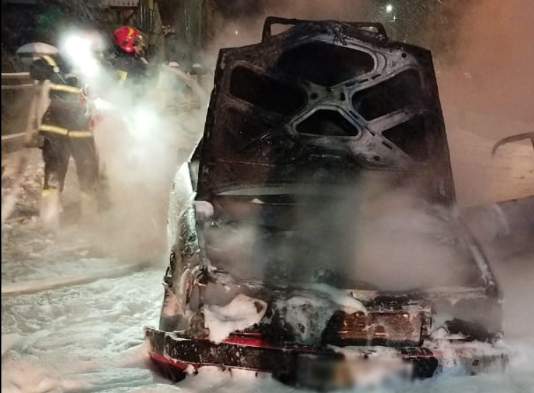 На Львівщині згорів автомобіль «Ауді»: водій не постраждав