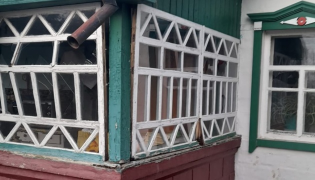 Війська РФ завдали ударів по Полтавщині: пошкоджені будинки та кладовище (фото)