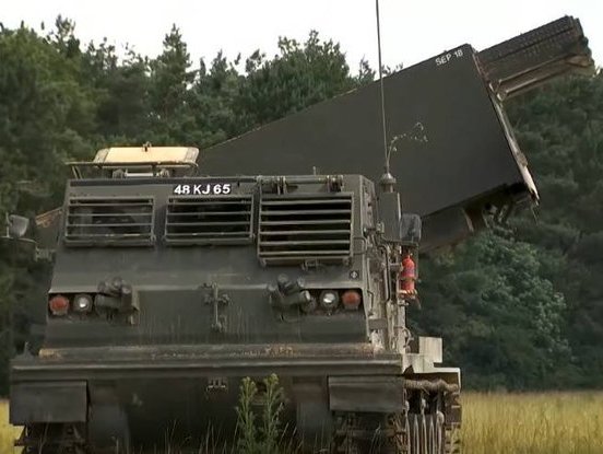 В Україну прибули реактивні системи M270 – Резніков
