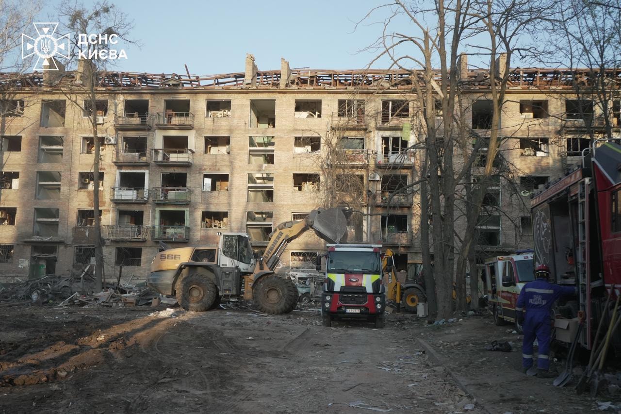 Ракетний удар по Києву: завершені пошуково-рятувальні роботи у Святошинському районі