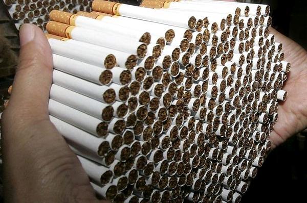 На Буковині контрабандисти покинули в лісі авто із сигаретами на пів мільйона