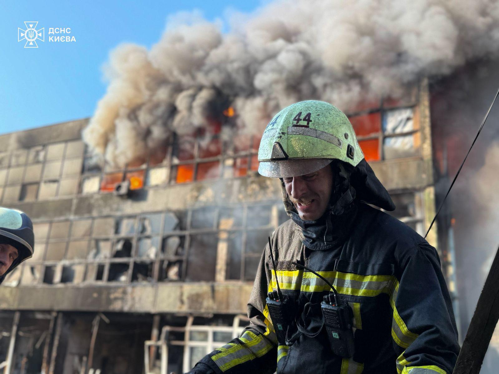 Чистий тероризм: Зеленський в Римі розповів про нову масовану атаку на Київ (відео)
