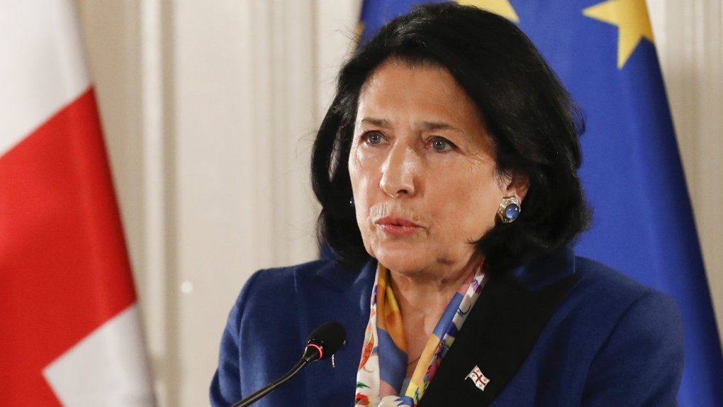 Ми стали жертвами спецоперації РФ: президент Грузії не визнала вибори і закликала до протесту