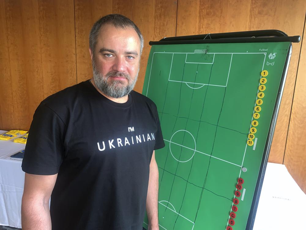 Українські футбольні чемпіонати відновлять у серпні. Зеленський дав добро