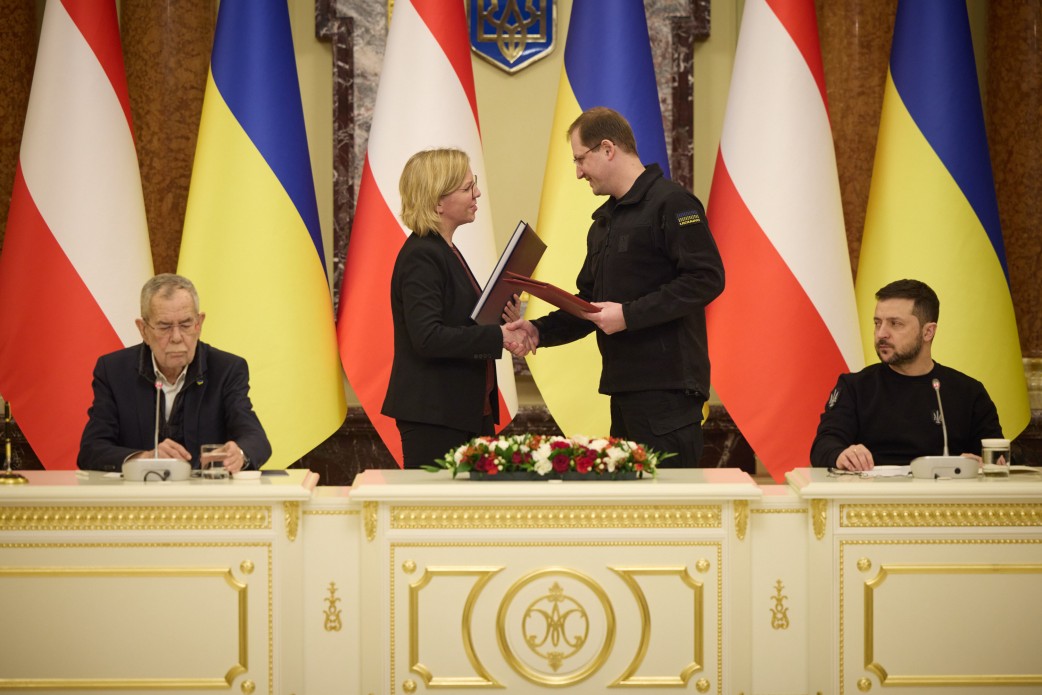 Україна наближається до ЄС. У Києві підписали два меморандуми з Австрією