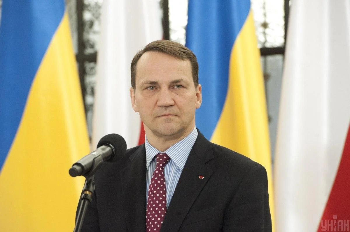 За яких умов Польща збиватиме російські ракети над Україною: Сікорський відповів