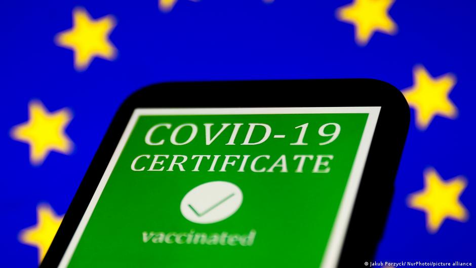 В Україні запускають тестову версію COVID-сертиікатів у "Дії". Хто зможе зареєструватись