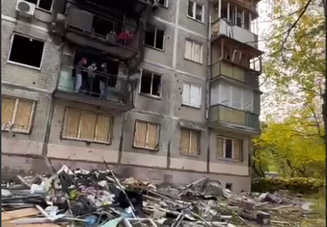 У мережі показали, як виглядає будинок в Києві, куди влучив уламок російського дрона