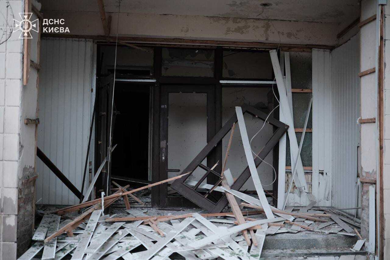 З'явилося відео ракетного удару по станції метро «Лук’янівська»