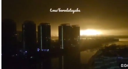 У Києві та біля Херсона знову потужні вибухи