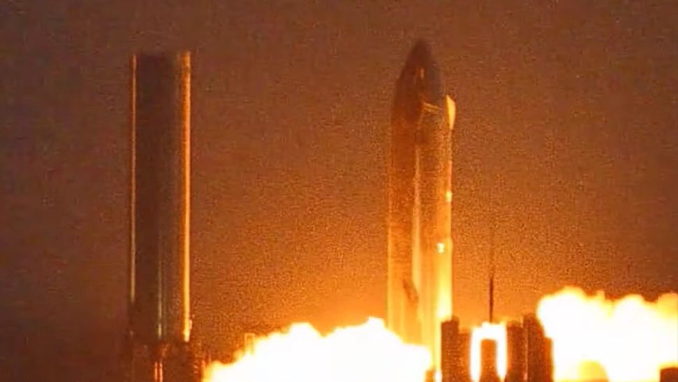 SpaceX випробувала двигун Raptor для польотів на Місяць і Марс