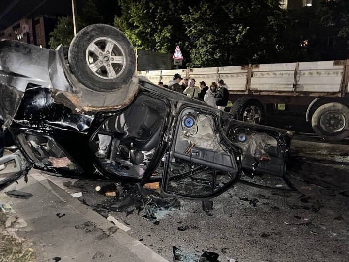 Один з нападників на ТЦК у Львові розплакався у суді (відео)