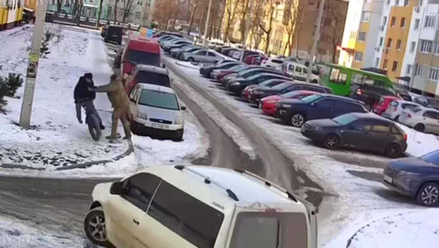 Бусифікація велосипедиста у Харкові: поліція зробила несподівану заяву