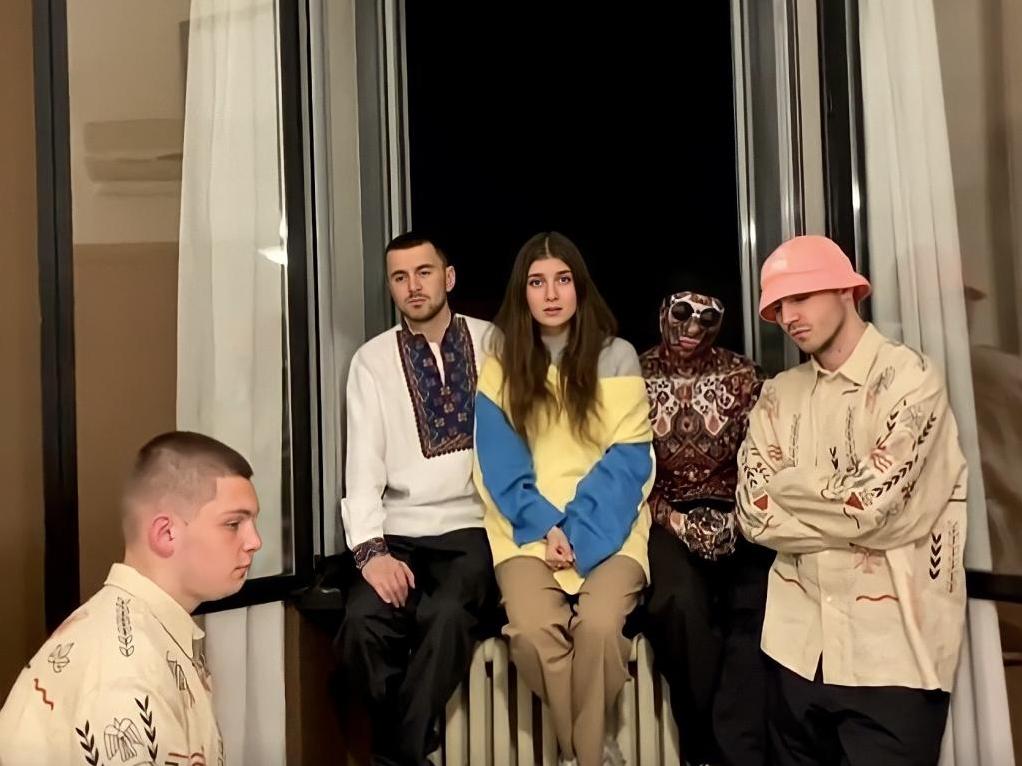 Kalush Orchestra та Jerry Heil записали пісню-подяку Анджеліні Джолі за візит до України під час війни