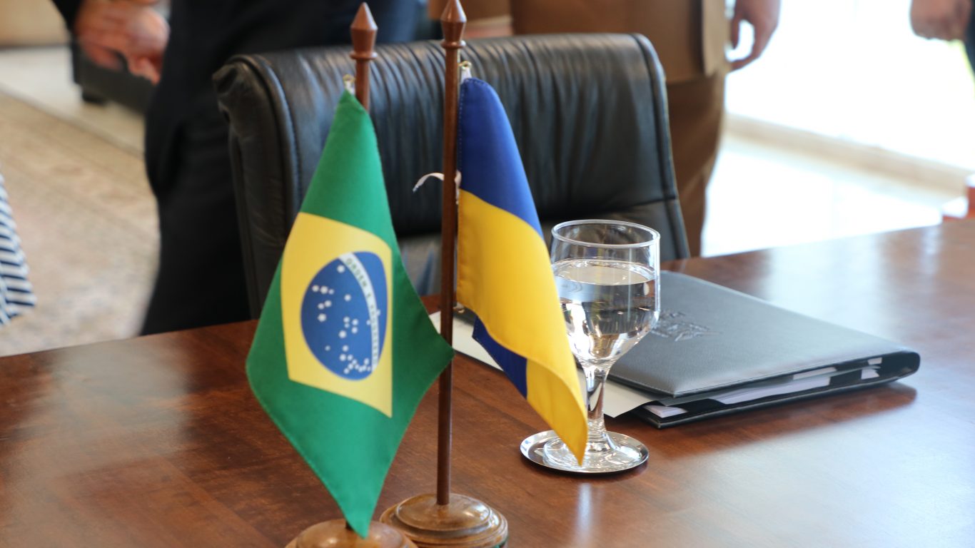 Найбільша країна Латинської Америки відмовилася від участі у Глобальному саміті миру
