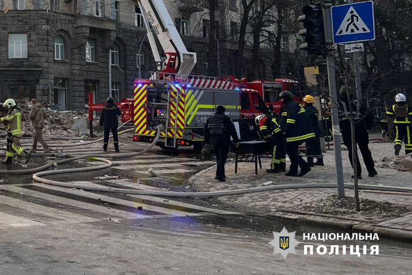 Нічні вибухи у Києві: нові фото з місця удару "шахеда"