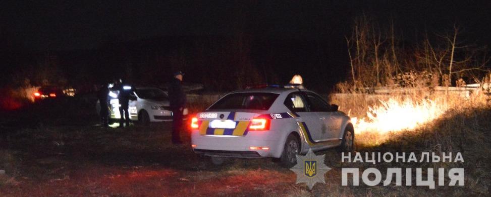 Під час нічної втечі на Львівщині водій розбив дві поліцейські автівки
