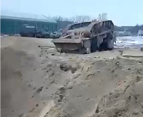 Гарно прилетіло. Відео наслідків удару по військовій частині на Брянщині