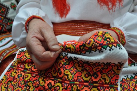 Чи можна вишивати у свято. ПЦУ пояснила, що вважається гріхом