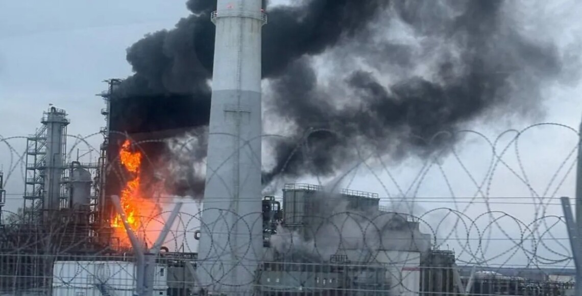 У РНБО пояснили, яка користь від ударів по російських нафтопереробних заводах