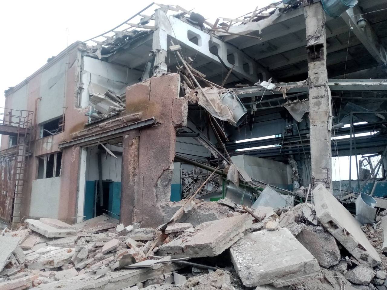 По Миколаєву били "Смерчем". В області вцілили у будкомбінат